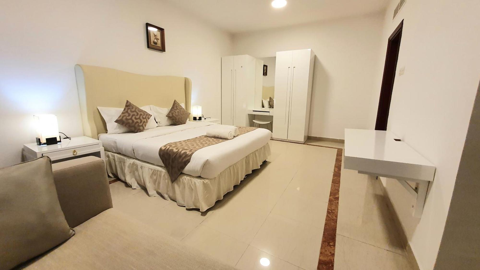 Oasis Residences 4* Mascate
